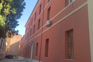 Esterni