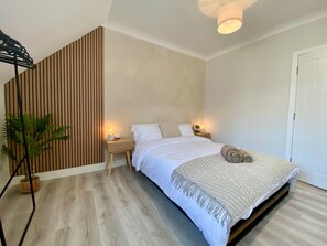 1 Schlafzimmer, schallisolierte Zimmer, Bügeleisen/Bügelbrett