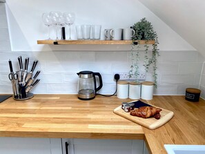 Interior - Luxury Scandi Inspired 1 Bed Town Centre Apartment (Bournemouth)