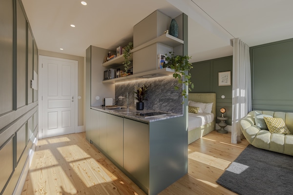 Apartamento Premium | Cocina privada | Frigorífico pequeño, microondas y placa de cocina