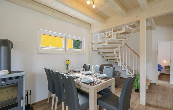 Ferienhaus (Ferienhausdorf Thale) | Wohnzimmer | Fernseher