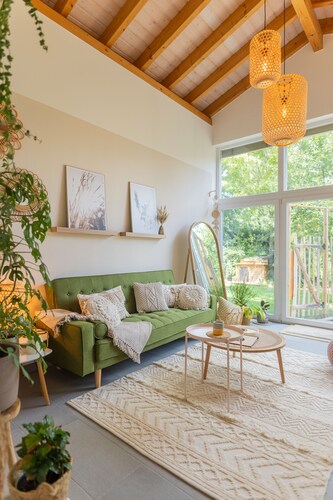 Spacious & high-quality vacation apartment with sun terrace & parking space