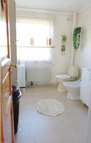House | Bathroom