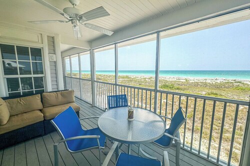 SCREENED LANAI PLUS A SUNDECK! Open for your Winter Vacation C2422B