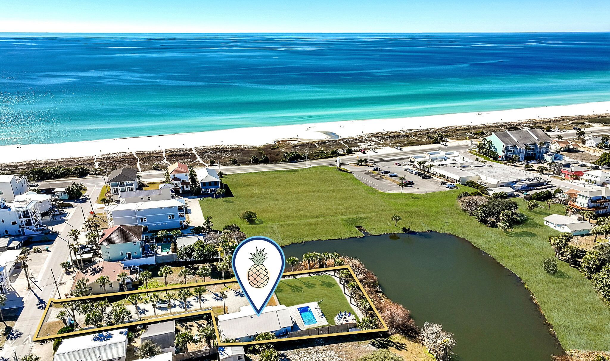 Dog Friendly + Private Pool; 0.1 Miles to the Beach! Leo's Hideaway