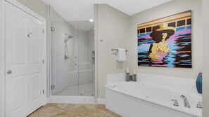 Combined shower/bathtub, hair dryer, towels, soap - Gulf-Front in Seagrove w Private Beach, Beach Setup, Pool + Free Tickets! (Seagrove Beach)