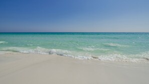 On the beach - Gulf-Front in Seagrove w Private Beach, Beach Setup, Pool + Free Tickets! (Seagrove Beach)