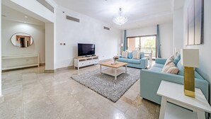 Apartment (2 Bedrooms) | Wohnbereich