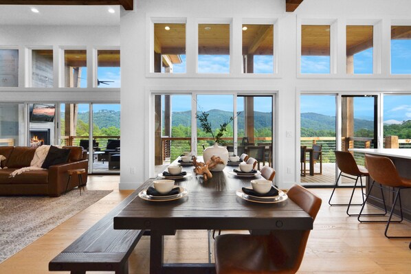 Dining - Mountain View Manor  ~ Mountain Modern 5BR ~ Near downtown Blue Ridge! (Blue Ridge)