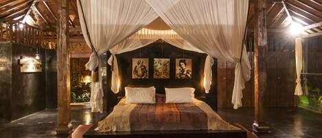 1 chambre, coffres-forts dans les chambres, bureau, lit parapluie