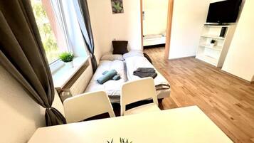 2 bedrooms, free WiFi, bed sheets