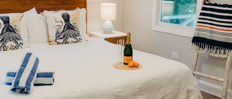 2 عدّة غرف نوم ومكتب وسرير سفر وواي فاي مجانًا