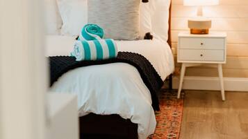 2 bedrooms, desk, travel crib, free WiFi