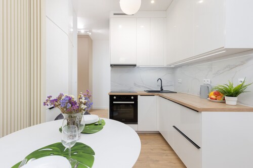 Apartment Warsaw Złoty Potok by Renters