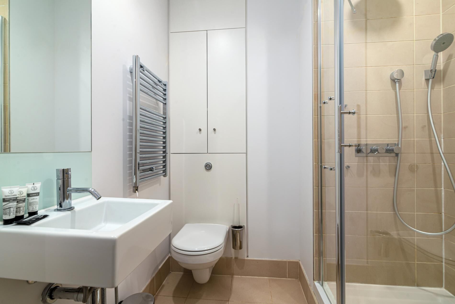 Apartment (3 Bedrooms) | Bathroom