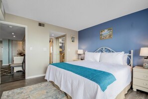 3 slaapkamers, een strijkplank/strijkijzer, wifi, beddengoed