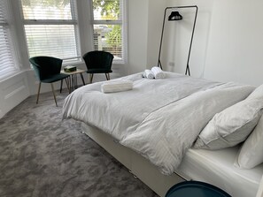 Apartment | 2 bedrooms, iron/ironing board, free WiFi, bed sheets - Spacious 2-bed Apartment With Free Parking (Eastbourne)