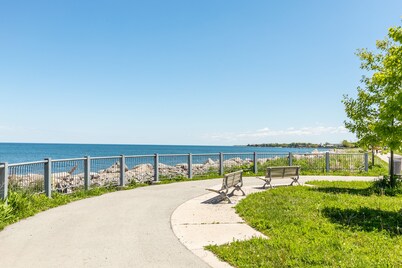 GLOBALSTAY. Waterfront 5BR Townhouse. Private HOT TUB, Gym, Sauna