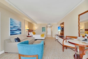 Desk, iron/ironing board, WiFi, bed sheets