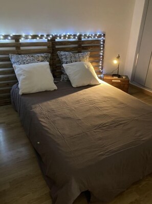 5 slaapkamers, reisbedje, gratis wifi