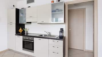 Réfrigérateur, four, plaque de cuisson, lave-vaisselle