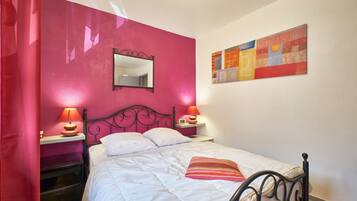 3 bedrooms, iron/ironing board