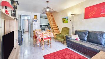 Tv, pejs, dvd-afspiller