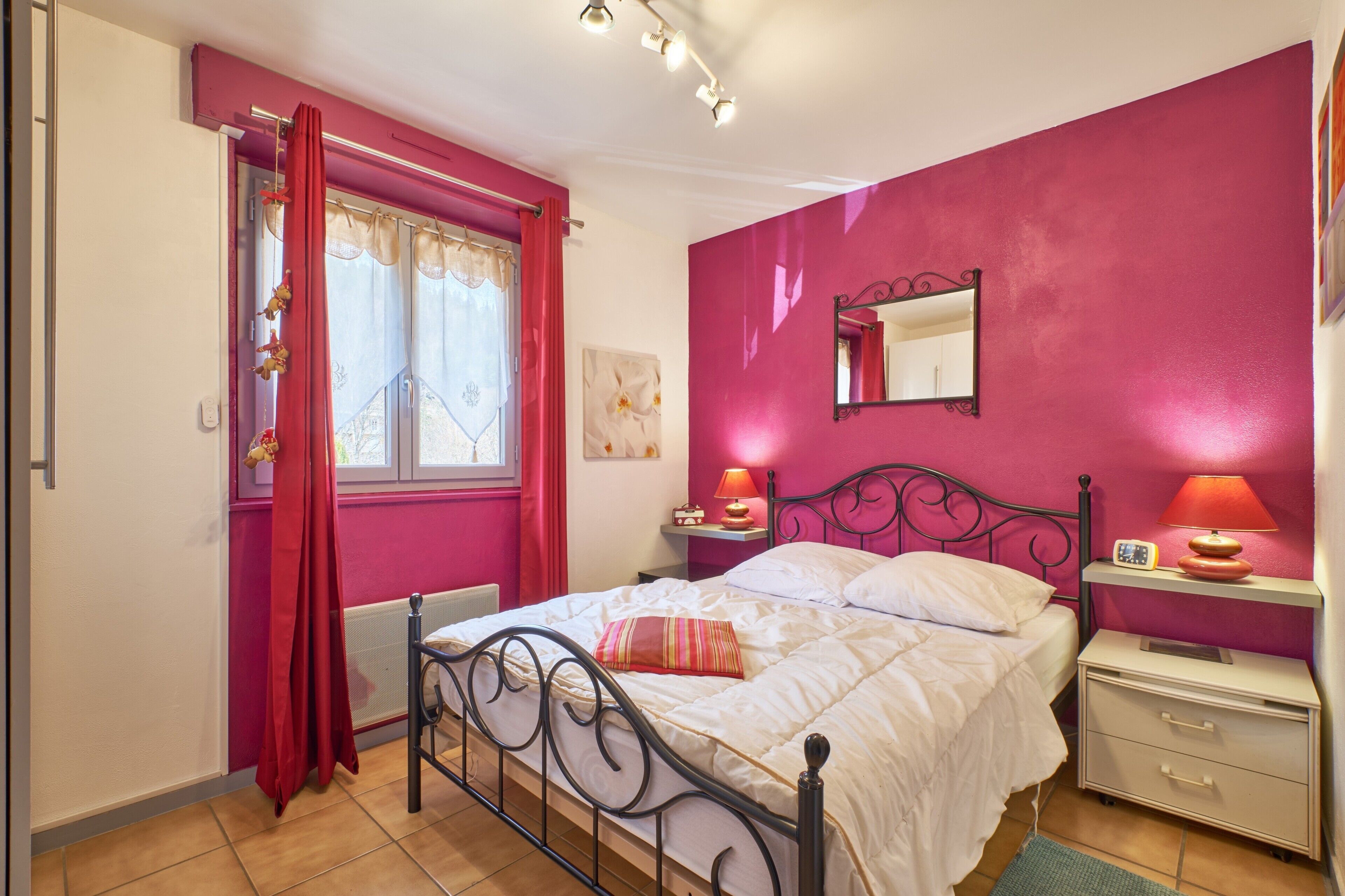 3 Schlafzimmer, Bügeleisen/Bügelbrett