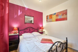 3 Schlafzimmer, Bügeleisen/Bügelbrett