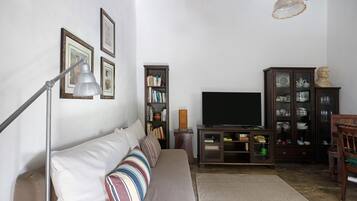 電視、乒乓球設施