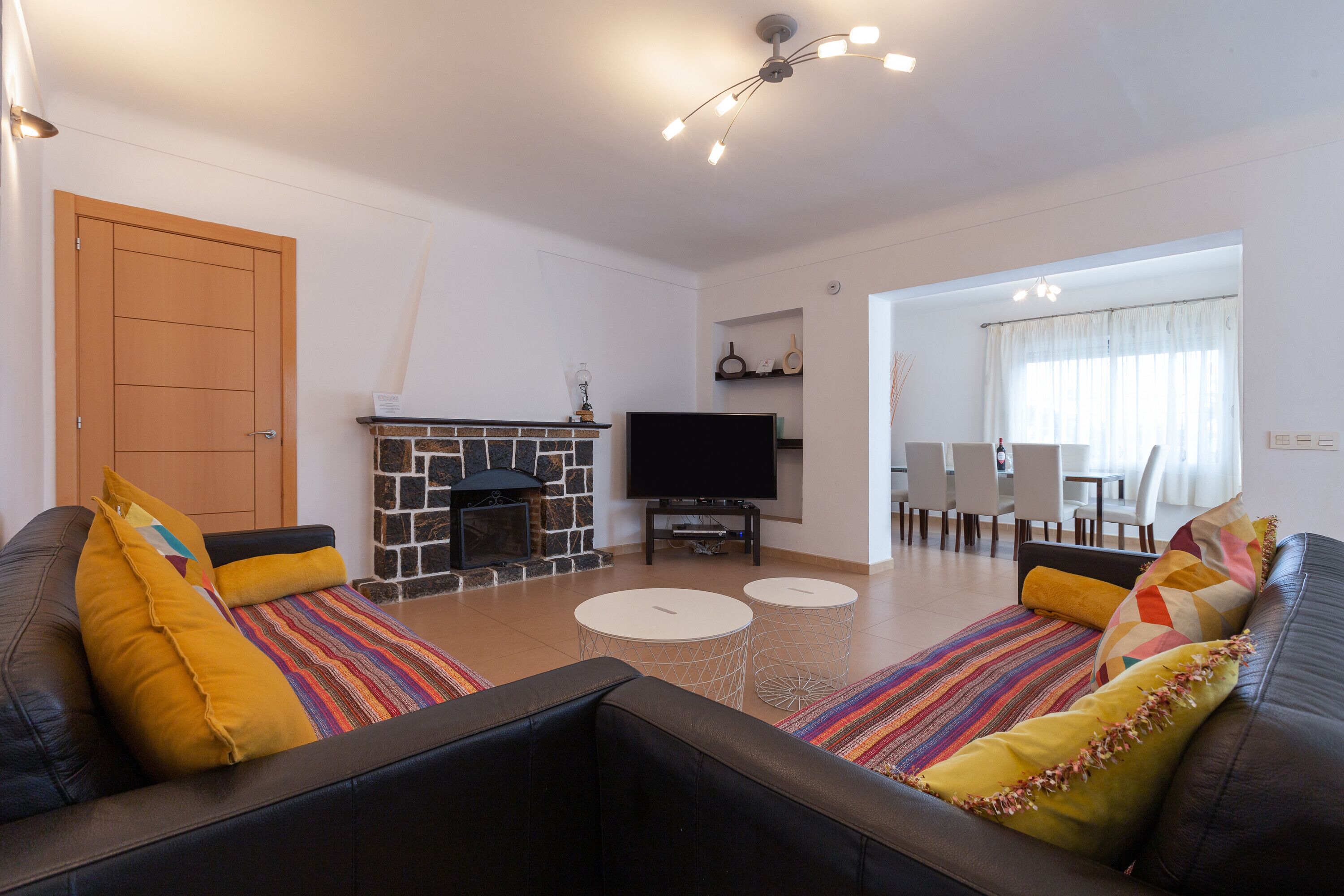 Pet-Friendly Villa El Descanso with Sea View & Pool