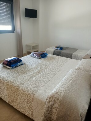 5 chambres, fer et planche Ă repasser, Wi-Fi gratuit, draps fournis