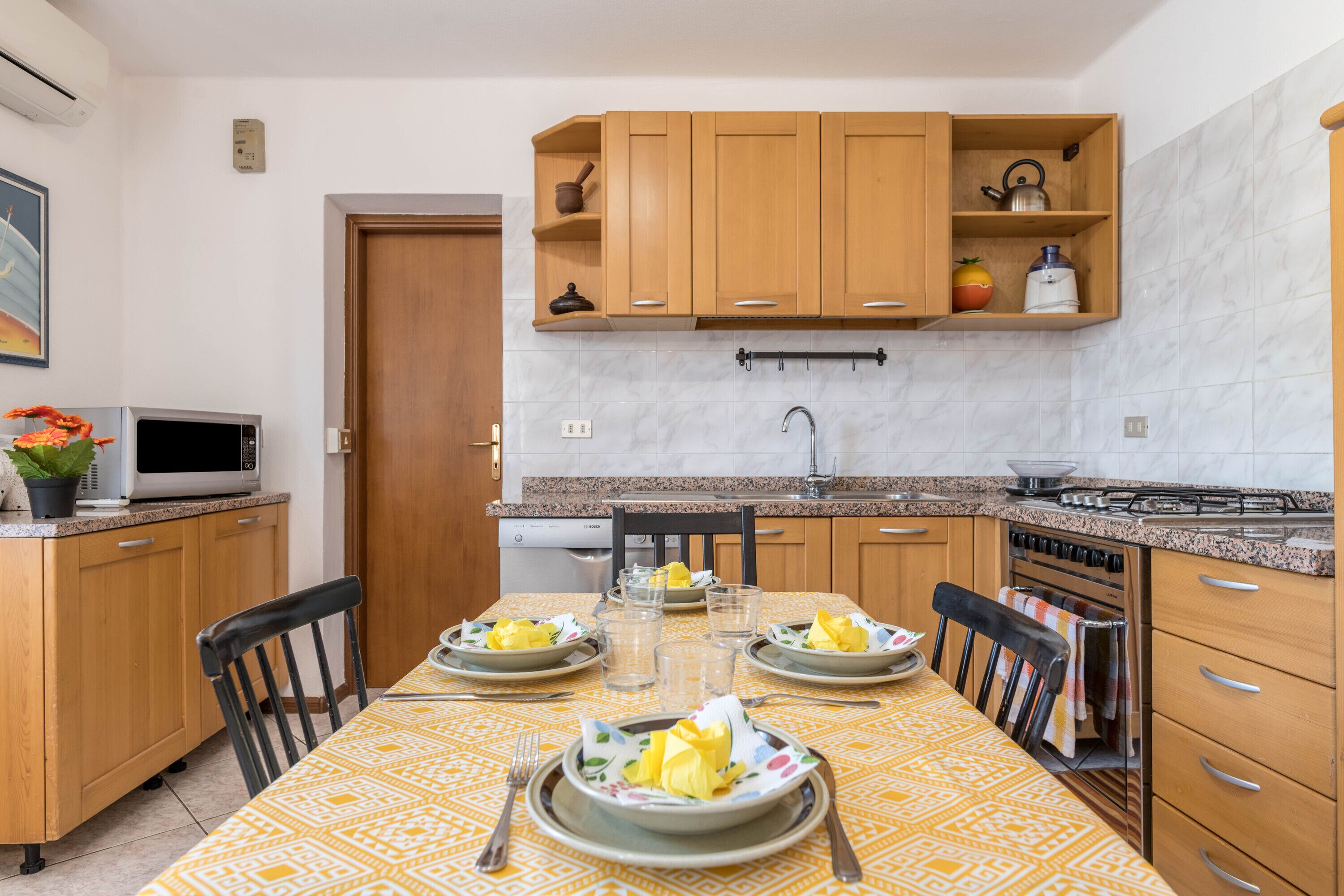 Apartment "La Coccola di Giovanni" with Mountain View, Garden & A/C