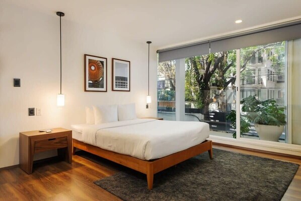 1 bedroom, iron/ironing board, travel crib, WiFi