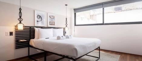 1 habitación, tabla de planchar con plancha, cuna de viaje y wifi