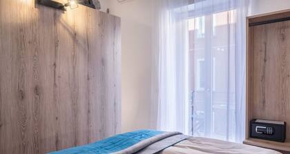 Apartment "Isabel" with Mountain View, French Balcony & Wi-Fi