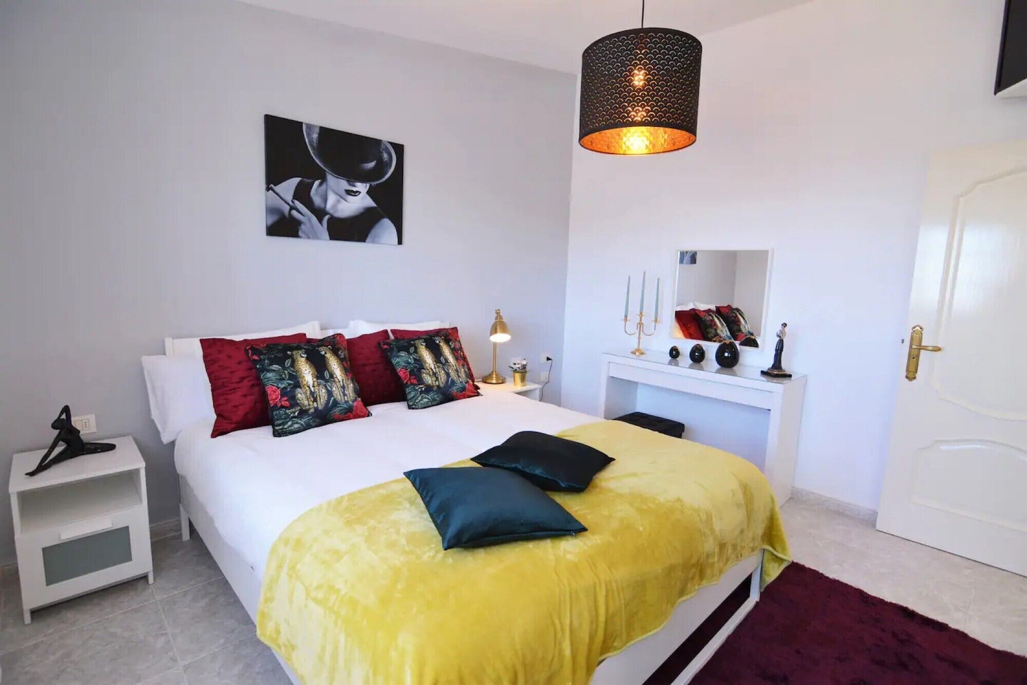 3 chambres, fer et planche à repasser, Wi-Fi gratuit, draps fournis