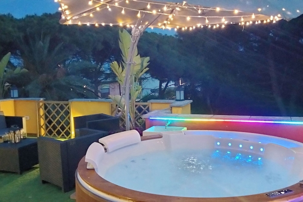 "Villa Serra" with heated whirlpool
