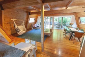 Interior - Luxurious Bayview Treehouse: Hot Tub, 15 min to SF (Brisbane)