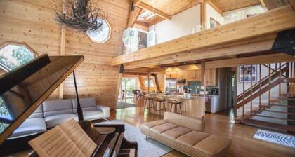 Luxurious Bayview Treehouse: Hot Tub, 15 min to SF