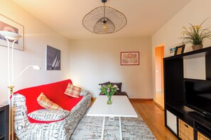 Fernseher, DVD-Player, Stereoanlage