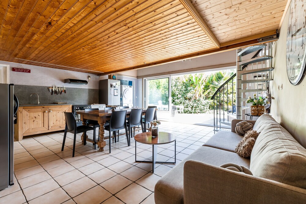 Holiday Home 'Maison Gaillan Médoc' with Garden & Wi-Fi