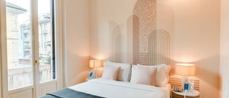 3 slaapkamers, een strijkplank/strijkijzer, gratis wifi, beddengoed