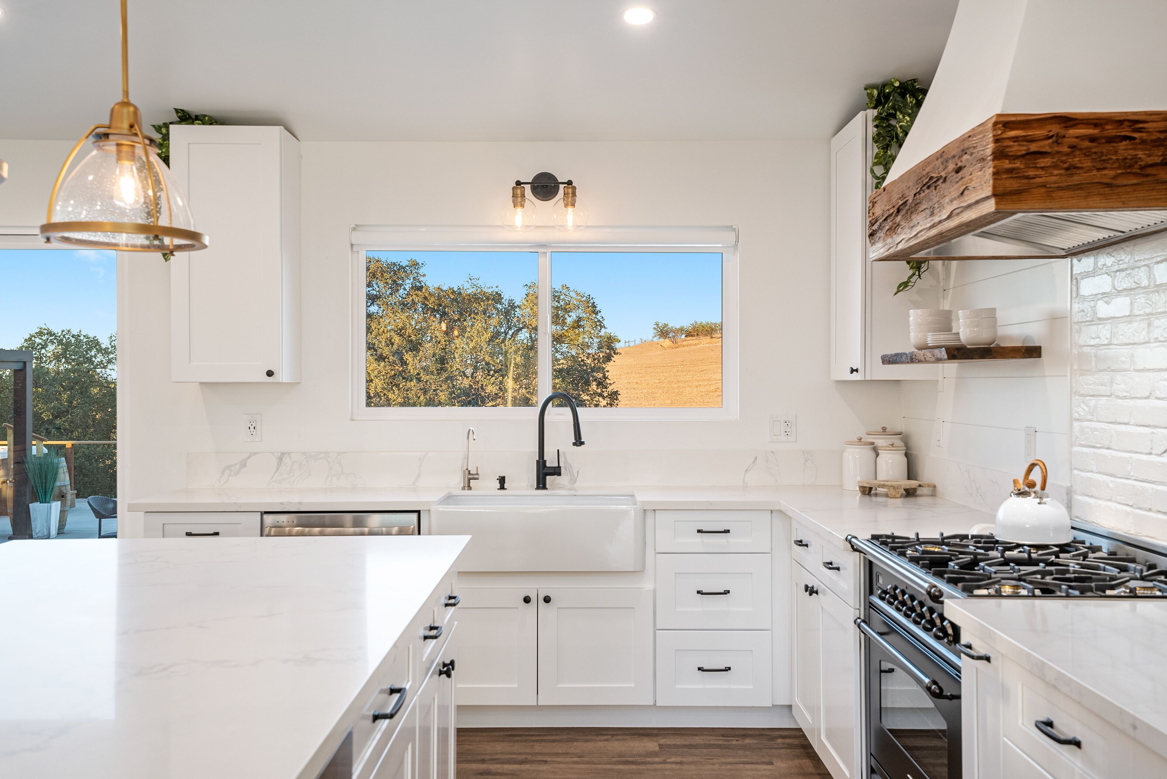 The Shire at Baggins Hill with Spa and Fire Table!