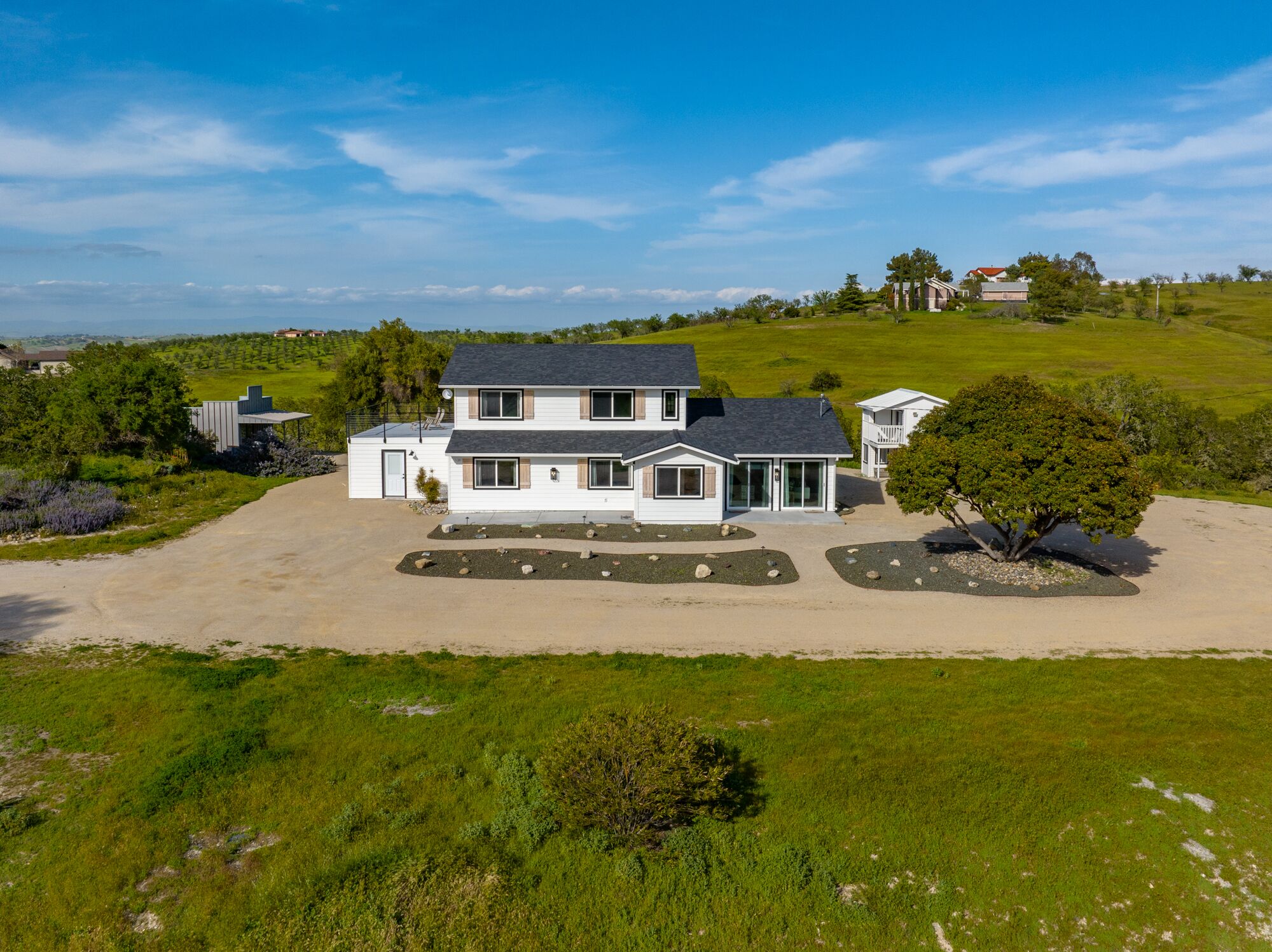 The Shire at Baggins Hill with Spa and Fire Table!