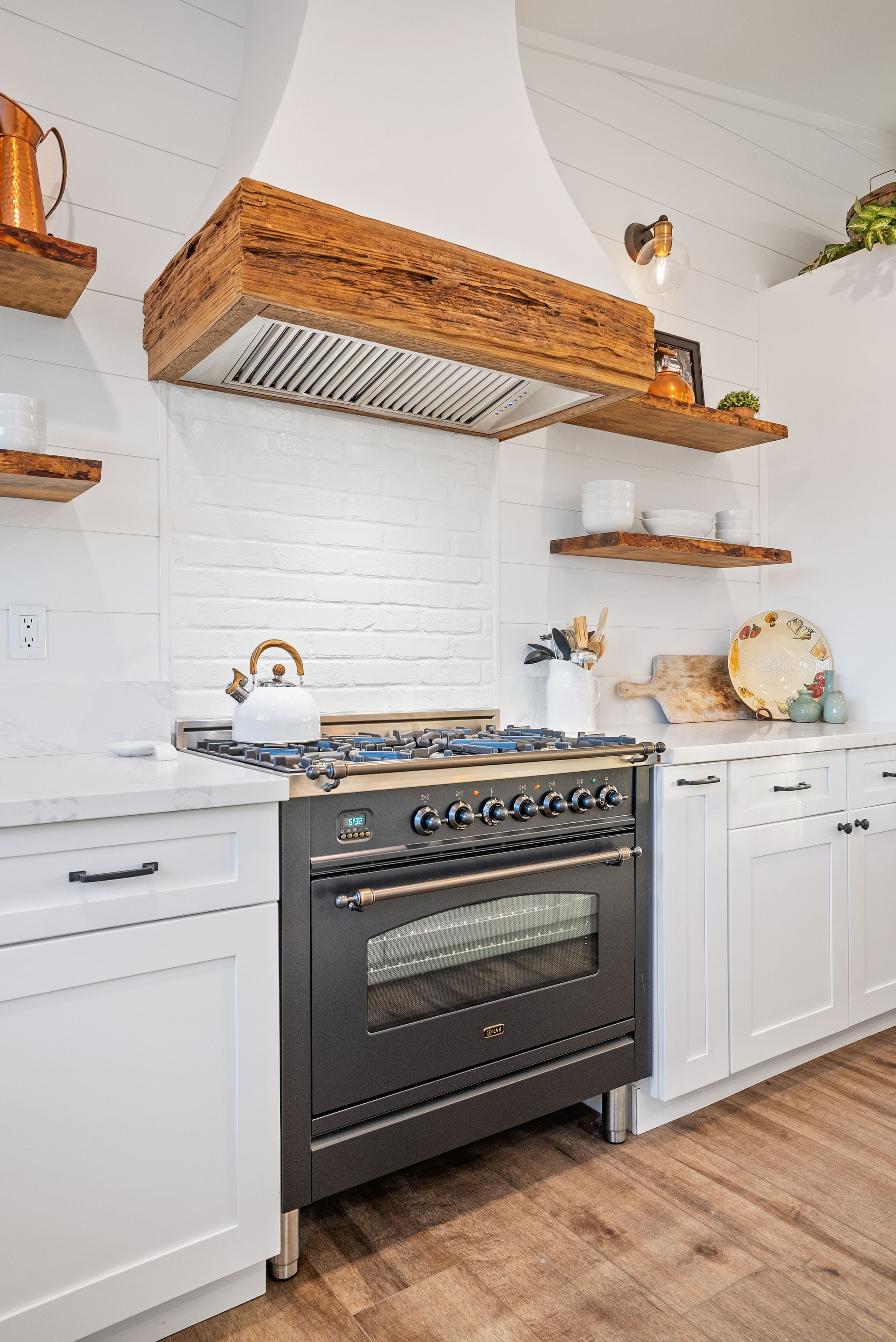 The Shire at Baggins Hill with Spa and Fire Table!