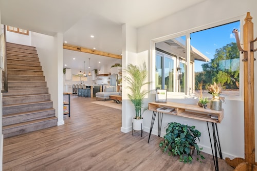 The Shire at Baggins Hill with Spa and Fire Table!