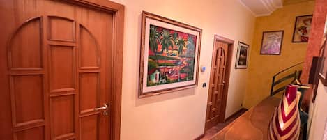 Maison, Plusieurs lits | Intérieur