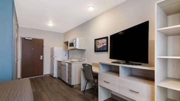 Individually furnished, desk, laptop workspace, blackout drapes