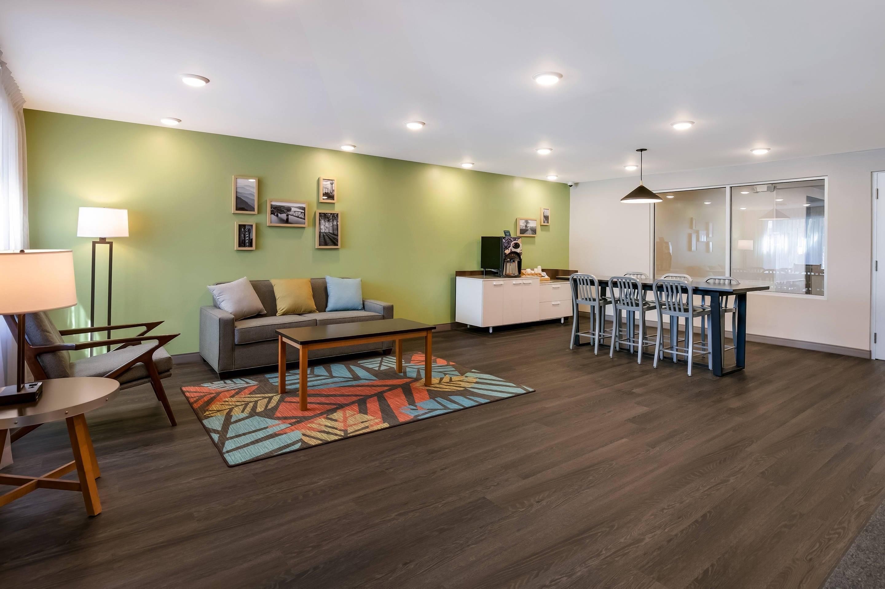 Photo - WoodSpring Suites Knoxville West
